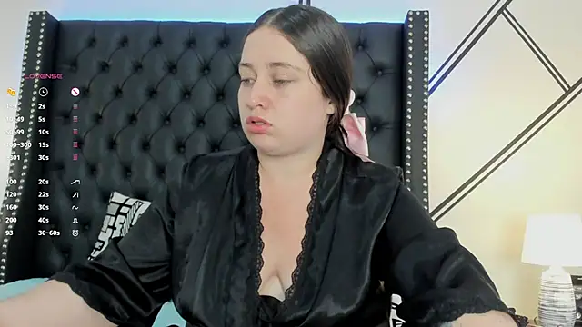 Snapshot of Luciana_brown_ chatting on 02/12/25, 07:55 Luciana brown online show from 02/12/25, 07:55