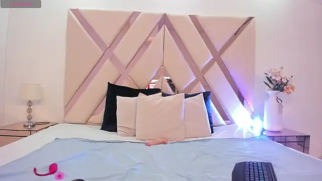 taliarussel online show from 02/20/25, 09:53