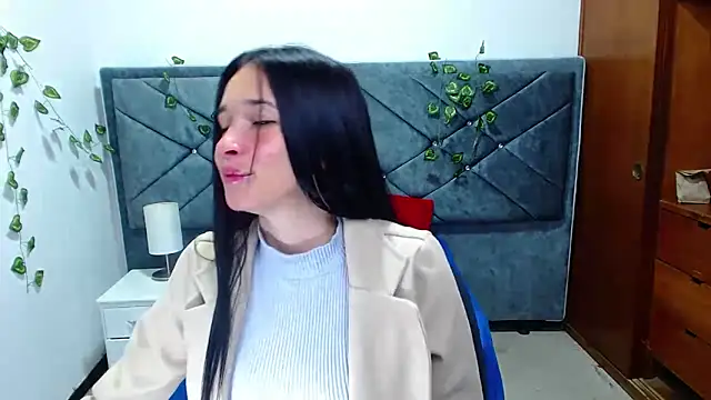 victoria adams07 online show from 04/10/26, 01:49