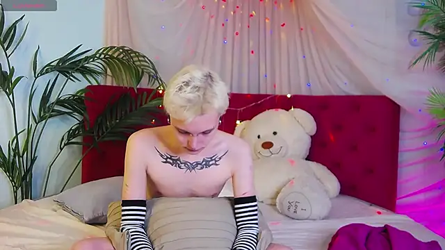 Snapshot of DemianEnglen chatting on 01/29/25, 11:56 DemianEnglen online show from 01/29/25, 11:56