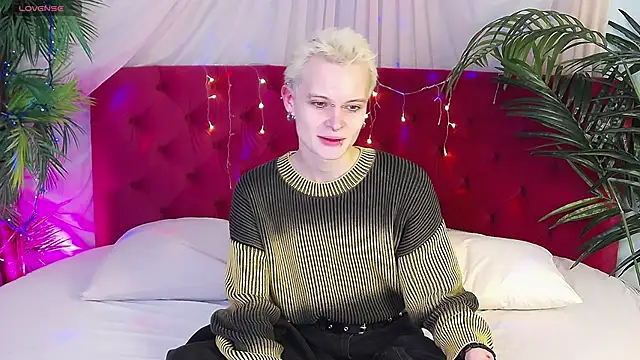 Snapshot of DemianEnglen chatting on 02/01/25, 08:37 DemianEnglen online show from 02/01/25, 08:37