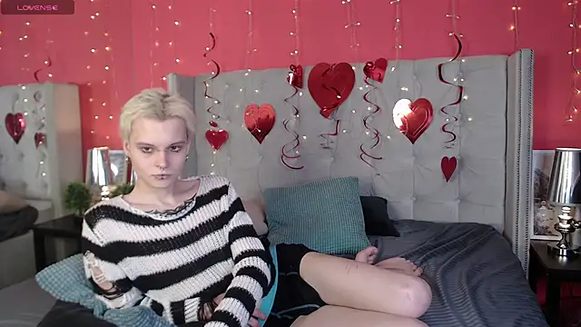 Snapshot of DemianEnglen chatting on 02/18/25, 12:04 DemianEnglen online show from 02/18/25, 12:04