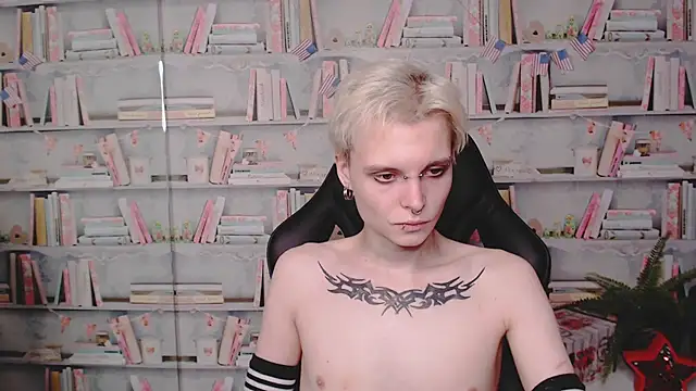 Snapshot of DemianEnglen chatting on 03/03/25, 02:47 DemianEnglen online show from 03/03/25, 02:47