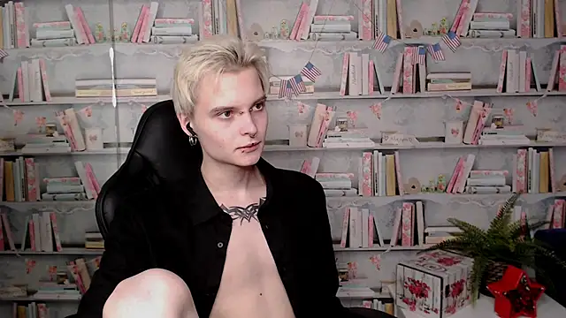 Snapshot of DemianEnglen chatting on 03/11/25, 08:42 DemianEnglen online show from 03/11/25, 08:42