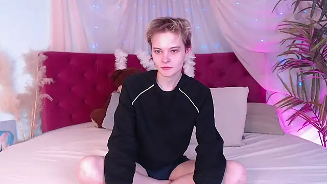 Snapshot of DemianEnglen chatting on 10/04/25, 10:08 DemianEnglen online show from 10/04/25, 10:08