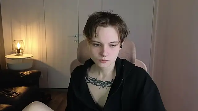 Snapshot of DemianEnglen chatting on 06/01/26, 10:11 DemianEnglen online show from 06/01/26, 10:11