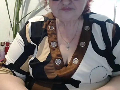 DeniseeRosea online show from 05/17/26, 05:53