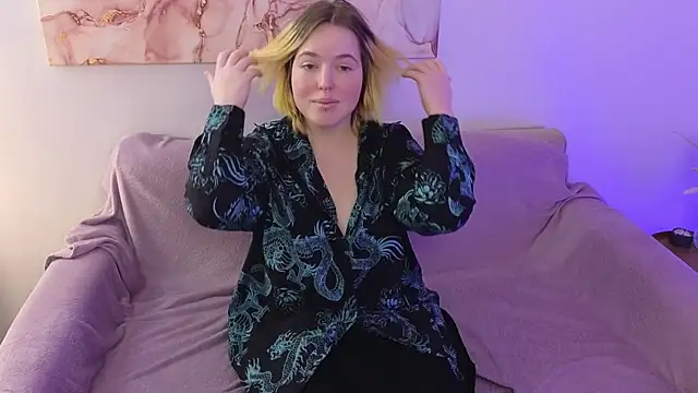 Manic pixie  online show from 02/04/25, 11:05