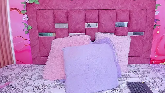 scarlett  evans  online show from 09/27/25, 06:24