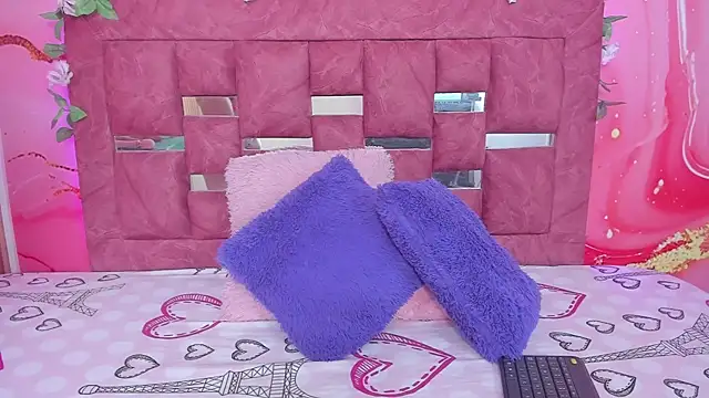 scarlett  evans  online show from 12/02/25, 06:14