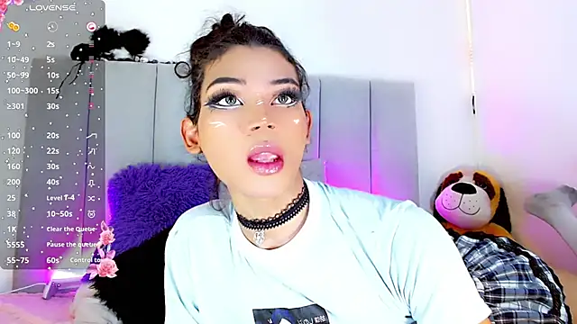 Snapshot of lucyangel_11 chatting on 02/02/25, 10:49 lucyangel 11 online show from 02/02/25, 10:49