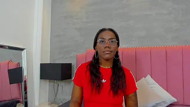 Alaia Colins online show from 11/26/25, 03:07