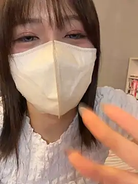 Snapshot of NA-KAREN-V8 chatting on 07/19/26, 04:33 NA-KAREN-V8 online show from 07/19/26, 04:33