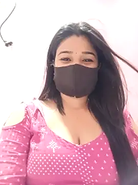 Simran-001 online show from 04/11/26, 12:09