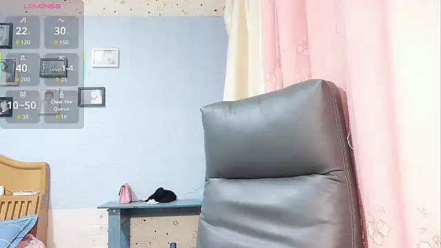 ManMan-520 online show from 11/17/25, 08:36