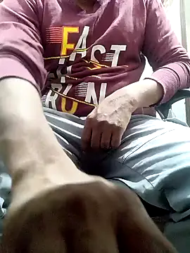 Snapshot of RaviRoy2326 chatting on 01/23/25, 02:33 RaviRoy2326 online show from 01/23/25, 02:33