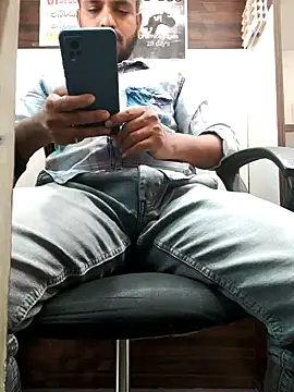 Snapshot of RaviRoy2326 chatting on 02/09/25, 05:40 RaviRoy2326 online show from 02/09/25, 05:40