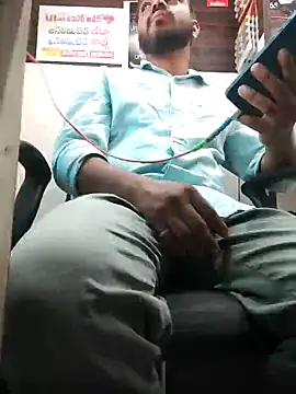 Snapshot of RaviRoy2326 chatting on 02/12/25, 04:23 RaviRoy2326 online show from 02/12/25, 04:23