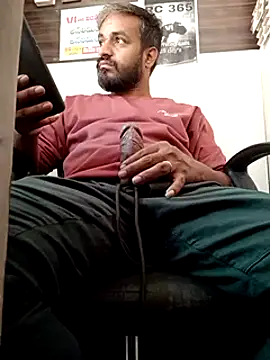 Snapshot of RaviRoy2326 chatting on 02/27/25, 08:28 RaviRoy2326 online show from 02/27/25, 08:28