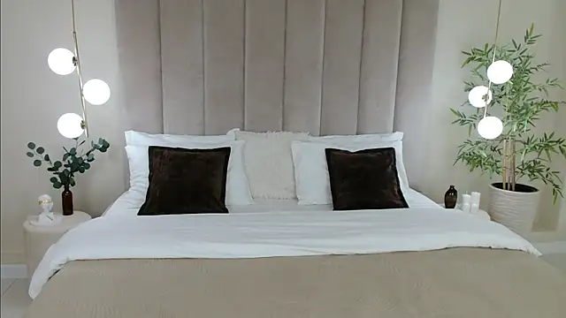 SandraTucker online show from 07/10/26, 02:49