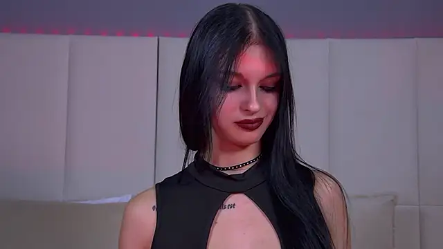 Snapshot of BeverlyMost chatting on 02/09/25, 03:43 BeverlyMost online show from 02/09/25, 03:43