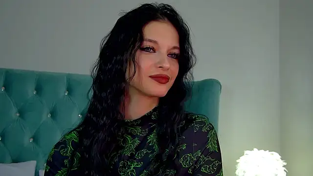 Snapshot of BeverlyMost chatting on 03/05/25, 09:16 BeverlyMost online show from 03/05/25, 09:16