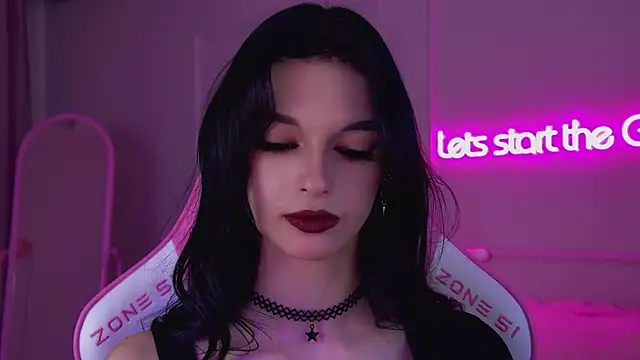 Snapshot of BeverlyMost chatting on 03/19/25, 09:37 BeverlyMost online show from 03/19/25, 09:37