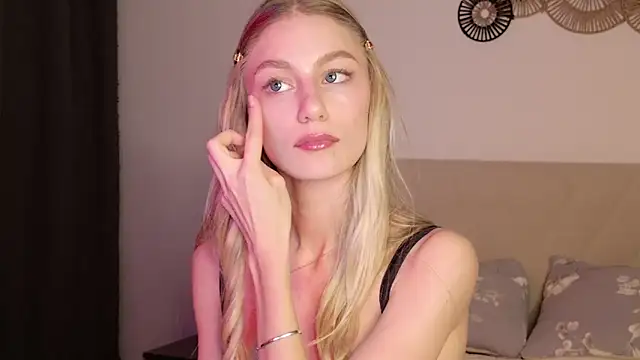 Snapshot of GabriellaOlsen chatting on 05/20/26, 05:52 GabriellaOlsen online show from 05/20/26, 05:52