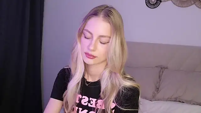 Snapshot of GabriellaOlsen chatting on 06/18/26, 01:26 GabriellaOlsen online show from 06/18/26, 01:26