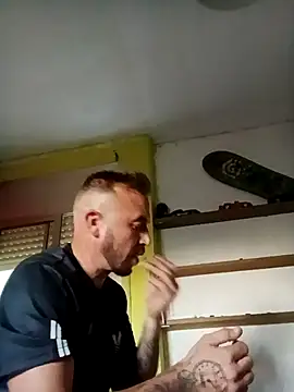 wapo100x100 online show from 10/04/25, 04:49