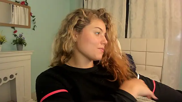 alaia greyy online show from 02/04/25, 05:23