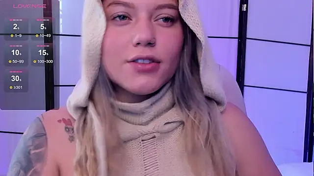 alaia greyy online show from 03/17/26, 03:37