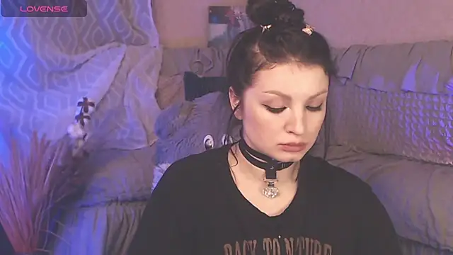 Snapshot of BritneyBarker chatting on 01/11/25, 06:03 BritneyBarker online show from 01/11/25, 06:03