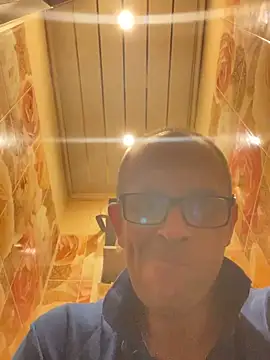 Snapshot of MaxDevilWhite chatting on 02/28/26, 08:43 MaxDevilWhite online show from 02/28/26, 08:43