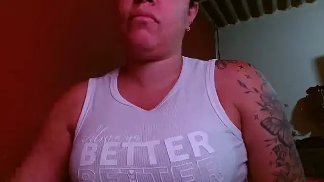 Snapshot of Tammyymilf chatting on 10/13/25, 07:14 Tammyymilf online show from 10/13/25, 07:14