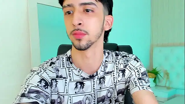 Snapshot of Alezzandro_ chatting on 09/23/25, 08:12 Alezzandro online show from 09/23/25, 08:12