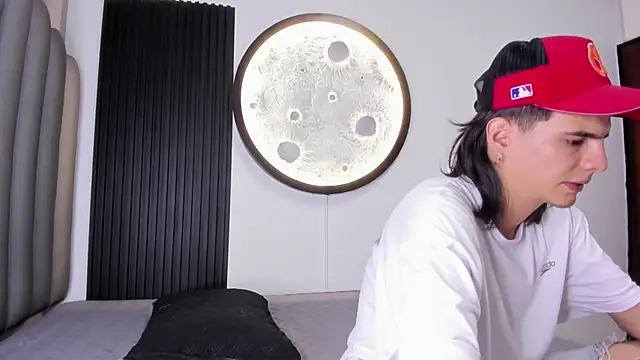 Martshall09 online show from 10/16/25, 08:21