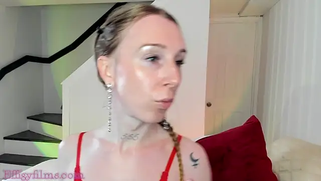 StarDuvall online show from 04/25/26, 12:02