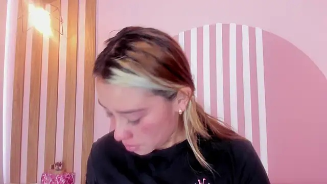 Lannajansen online show from 03/16/26, 01:48