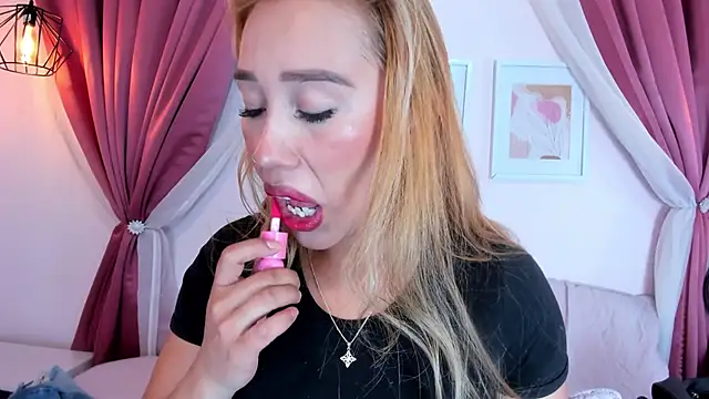 Lannajansen online show from 04/17/26, 02:09