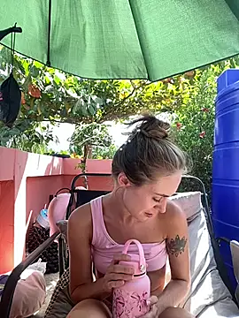 White Lu online show from 02/20/26, 07:21