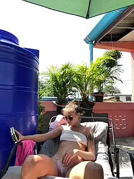 White Lu online show from 03/18/26, 07:22