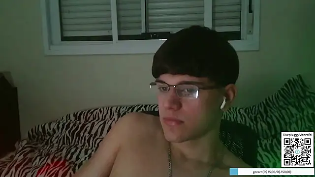 Snapshot of vitorsafado19 chatting on 10/19/25, 05:08 vitorsafado19 online show from 10/19/25, 05:08