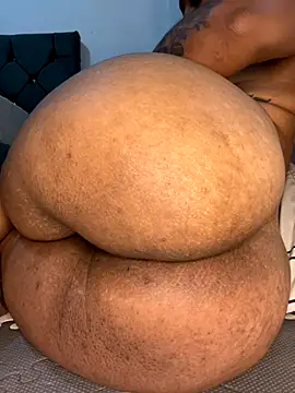 Charlotte bronxxx online show from 12/05/25, 10:57