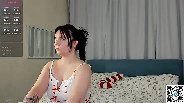 Snapshot of maya_suun chatting on 02/26/25, 08:37 maya suun online show from 02/26/25, 08:37