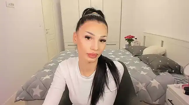 Snapshot of HelenShawn chatting on 03/03/25, 12:59 HelenShawn online show from 03/03/25, 12:59