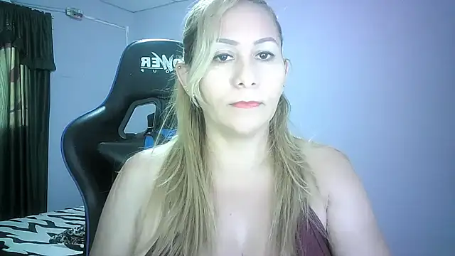mariana0x online show from 11/11/25, 02:39