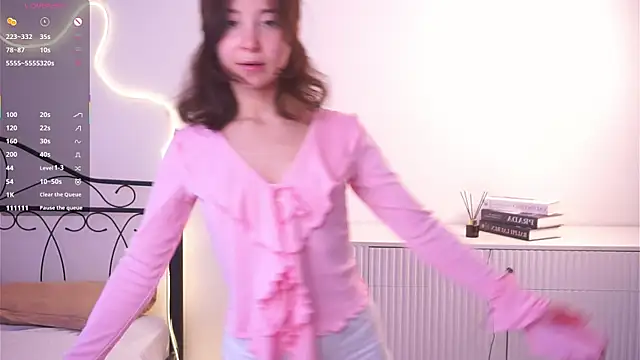 VeronaCritchlow online show from 03/31/26, 07:09