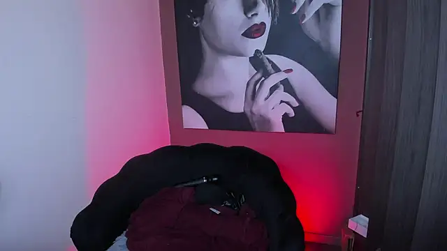 QueenOfHaze online show from 03/19/26, 04:33