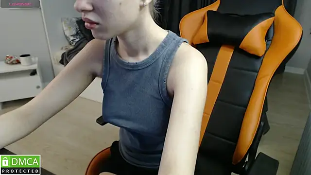 crystalyss online show from 02/17/25, 11:42